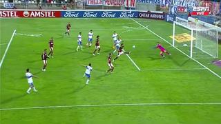 Autogol de Pablo que beneficia a la U. Católica: decretó el descuento 2-3 ante Flamengo | VIDEO