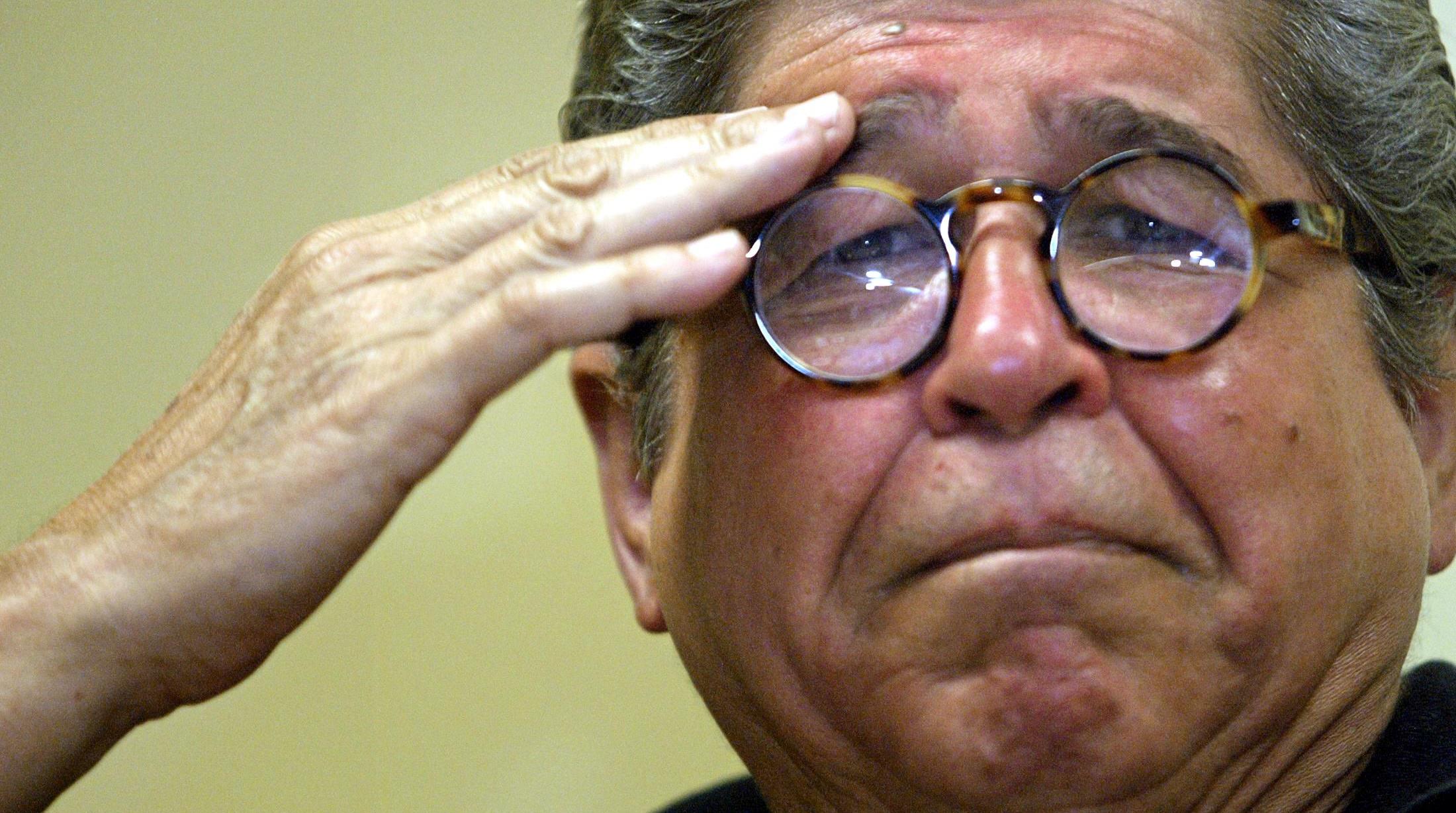 En los años 80, Alfredo Bryce Echenique lanzó dos novelas con las que examina, sin nostalgia, la vida parisina de un escritor peruano que no es especial pero aspira serlo. La clase de héroe miserable que merecería su propia serie de televisión. (Foto: AFP)