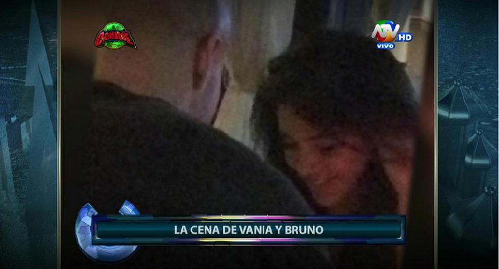 Vania Bludau y Bruno Agostini disfrutaron de cena romántica. (Foto: Twitter)