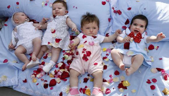 Reino Unido acepta concepción de niños con ADN de tres personas