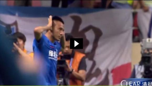 Mao Jianqing anotó el empate para el Shangai Shenhua en la Superliga de China y no tuvo mejor idea que celebrarlo como el Topo Gigio, el emblemático festejo que hizo conocido Juan Román Riquelme en su época de futbolista. (Foto: captura)