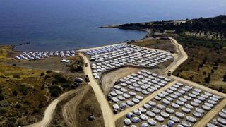 Más de 200 casos de coronavirus en el nuevo campo de Lesbos que acoge a 9.000 refugiados | FOTOS