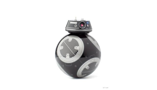 FOTO 9 | Robot Sphero BB-9E 
Este pequeño robot servidor de la Primera Orden puede desplazarse por cualquier lado de tu casa emulando sus movimientos característicos, además interactúa con los otros modelos de androide que también ha creado la compañía.  Definitivamente lo mejor es que reacciona al ver las películas de la saga y te traslada a los escenarios a través de la realidad aumentada. Pueden ser controlados desde el móvil o Tablet. (Foto: Amazon)