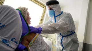 “La urgencia es ahora y nosotros estamos aquí”, dicen médicos latinoamericanos en una España en emergencia por coronavirus