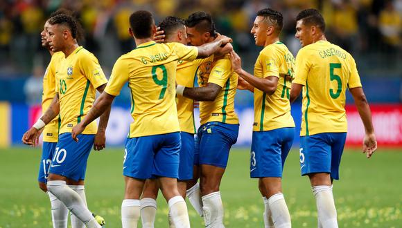 La selección de Brasil se impuso a Ecuador por la fecha 15° de Eliminatorias Rusia 2018 en Porto Alegre. Paulinho y Coutinho anotaron para los líderes del torneo. Foto: EFE