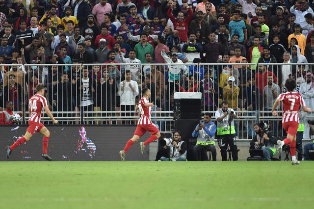 Barcelona vs. Atlético de Madrid: las postales que dejó la semifinal de la Supercopa de España jugada en Arabia Saudita. (AFP / FAYEZ NURELDINE)