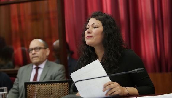 El documento, al que tuvo acceso El Comercio, también sugiere castigar a la parlamentaria Yesenia Ponce por haber presentado una lista de compañeros “fantasma”. (Foto: Archivo El Comercio)