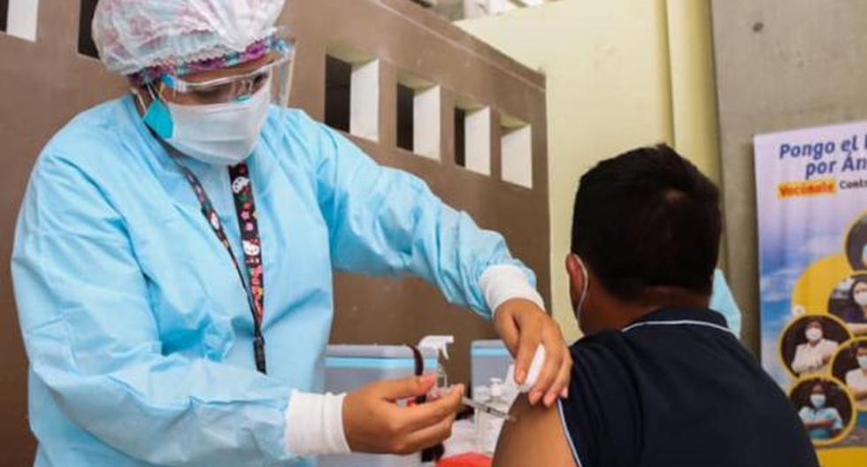 Se aplicará segunda dosis de vacuna contra la COVID-19 a hospitales de Lima y Callao. (Foto: Andina)