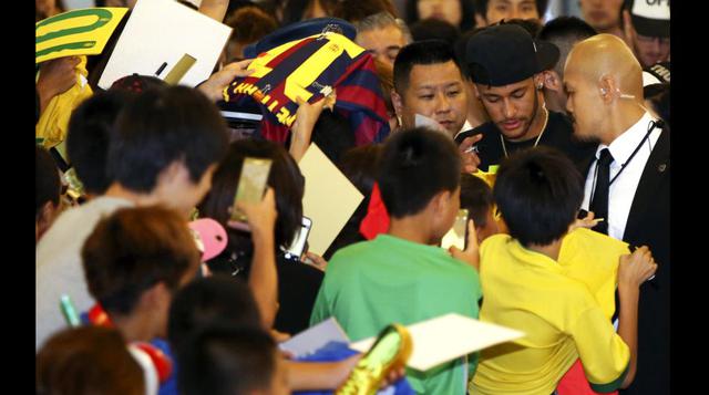 Neymar vistió kimono en Tokio y conquistó a fans japonesas - 5