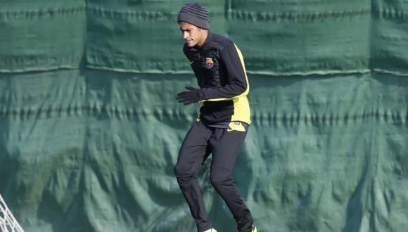 Neymar ya toca balón y jugaría ante el Manchester City