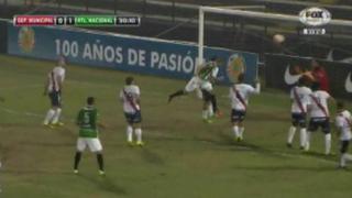 Municipal recibió gol luego de cuatro cabezazos en su área