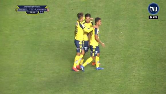 Nico Orellana, futbolista de Universidad de Concepción, aprovechó que Patrick Zubczuk rechazó mal un penal y convirtió el 2-0 sobre Universitario. (Foto: captura de video)