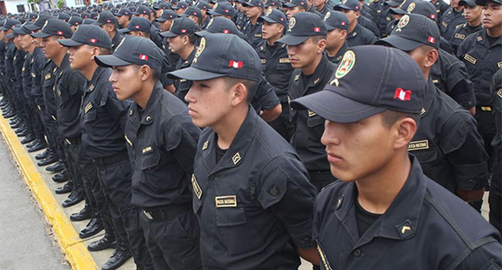 Casi 800 oficiales de la Policía Nacional del Perú serán pasados al retiro a fines de 2016. (Foto: Agencia Andina)