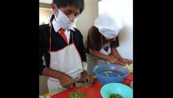 Escolares aprenden a cocinar con productos de Qali Warma