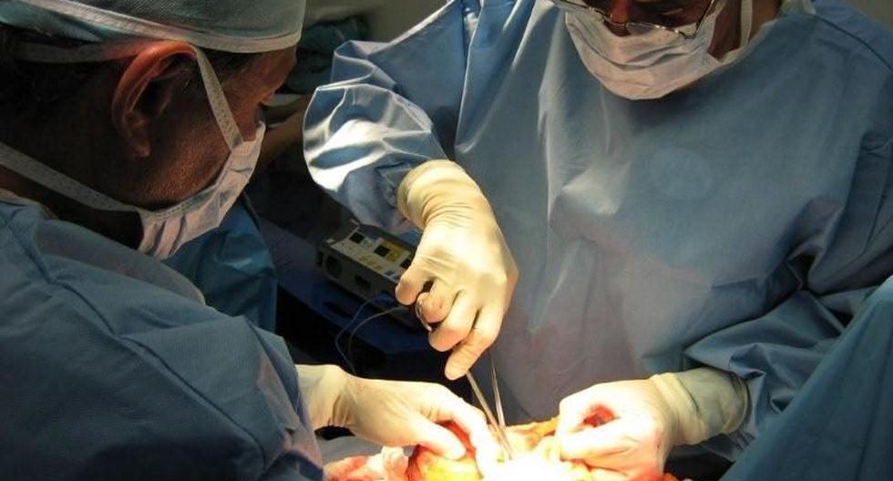 Realizan el primer trasplante de cráneo y cuero cabelludo en Texas. (Foto: Difusión)