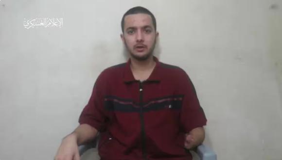 El ciudadano israelí-estadounidense, Hersh Goldberg-Polin, secuestrado por Hamás el 7 de octubre de 2023, en un video publicado por el movimiento islámico. (Captura de Hamás)