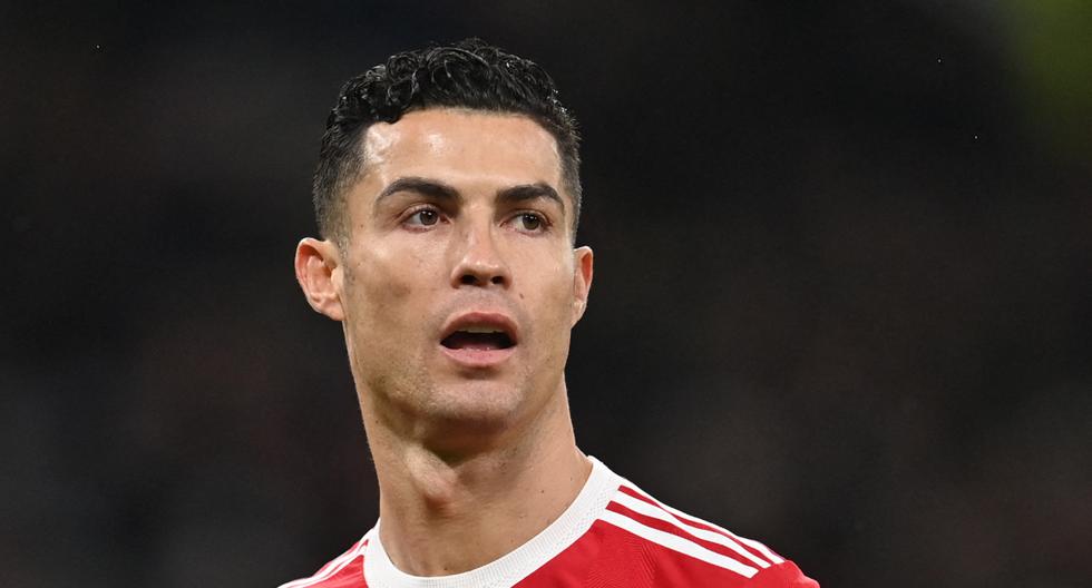 Por primera vez en toda su carrera, el portugués no tiene un rol estelar en  una cancha. Es suplente en Old Trafford. (Foto: AFP)