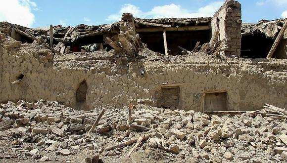 Las casas dañadas se muestran después de un terremoto en el distrito de Gayan, provincia de Paktika, Afganistán, el 22 de junio de 2022. (AFP).
