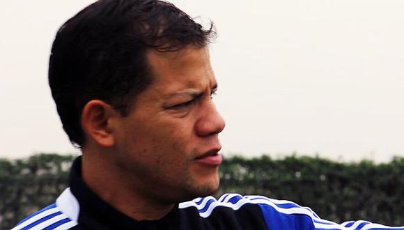 Árbitro Carrillo y una opinión crítica sobre el jugador peruano