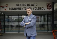 Francisco Hervás, técnico de la selección de vóley: “Tenemos el problema de las instalaciones y la disponibilidad de las jugadoras”