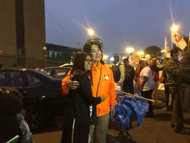 Así se desarrolla la marcha en apoyo a Keiko Fujimori, lider de Fuerza Popular implicada en proceso de lavado de activos. (Foto: Claudia Sovero)