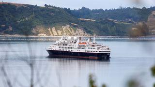 Chile: dos cruceros con cerca de 1.300 personas en cuarentena por coronavirus