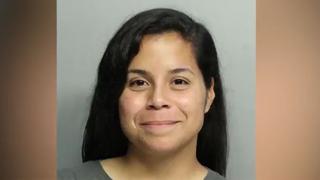 Mujer que se hizo pasar por una estudiante en una escuela para ganar seguidores es arrestada en Miami