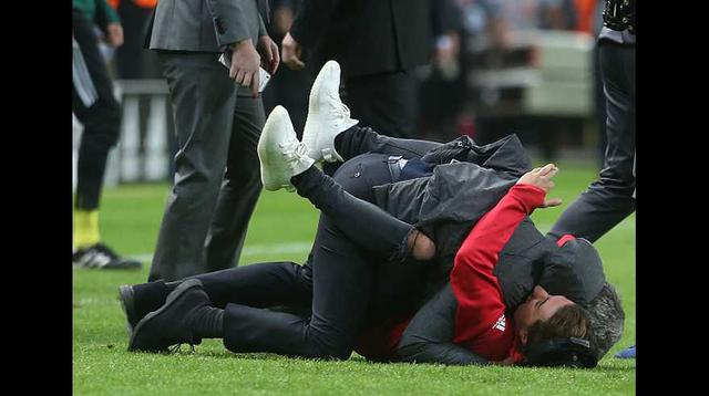José Mourinho celebra junto a su hijo. (Foto: GettyImages).