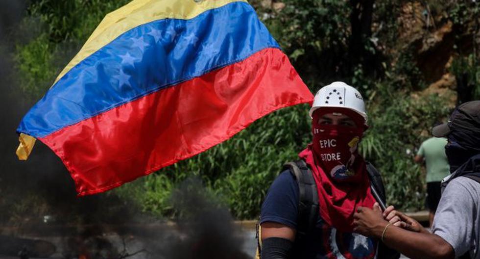 Maduro se expresó de esta forma un día después de la muerte de un joven de 22 años por varios perdigones disparados a quemarropa por un militar. (Foto: EFE)
