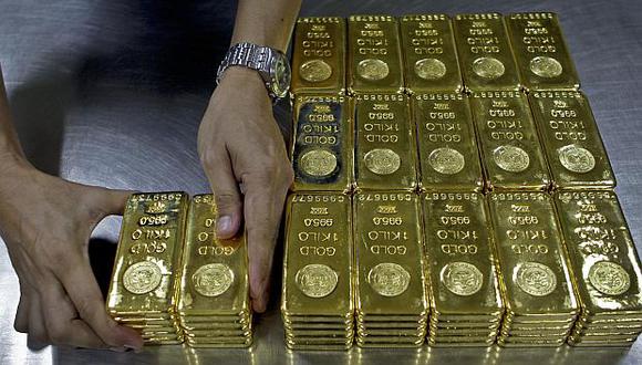 Los precios del oro caían el martes y el dólar repuntaba de cara a la entrega de las más recientes cifras de inflación en Estados Unidos. (Foto: AP)