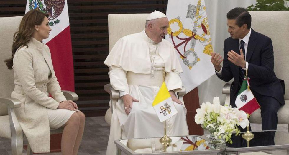 El papa Francisco junto a la pareja presidencial de México (Foto: EFE)