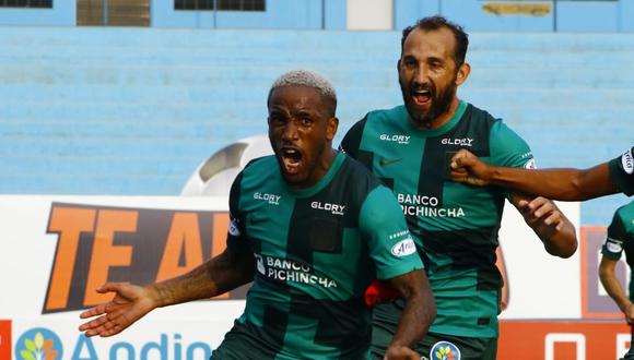 Barcos persigue a Jefferson Farfán tras el 1-0 de Alianza Lima contra Deportivo Municipal por la fecha 2 de la Fase 1 de la Liga 1. (Foto: Liga de Fútbol Profesional)