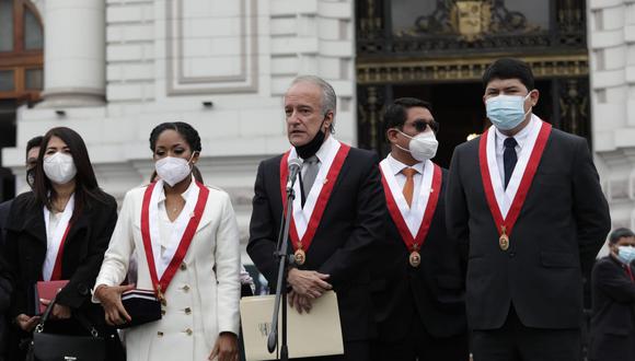 La bancada de Fuerza Popular, encabezada por su vocero, Hernando Guerra García. (Foto: Anthony Niño de Guzmán / @photo.gec)