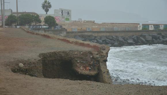 Efectivos de la comisaría de Miraflores llegaron al lugar para iniciar las investigaciones. (Foto: GEC/referencial)