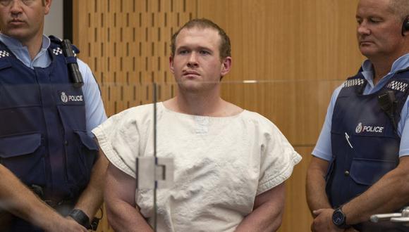 Brenton Tarrant es acusado por la masacre de Christchurch. Se encuentra en el muelle durante su comparecencia en el Tribunal de Distrito de Christchurch acusado de asesinar a tiros a 51 fieles musulmanes. (Foto: AFP)