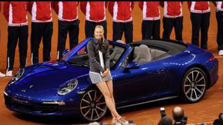 Sharapova retuvo el título de Stuttgart y se llevó un bello auto Porsche