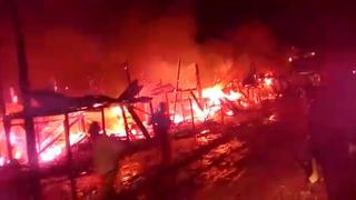 Loreto: incendio consumió unas 10 viviendas en Iquitos | VIDEO