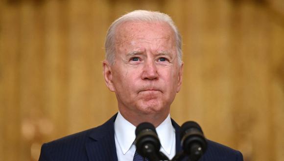 El presidente de Estados Unidos, Joe Biden, habla sobre el ataque terrorista en el aeropuerto internacional de Kabul el 26 de agosto de 2021. (Jim WATSON / AFP).
