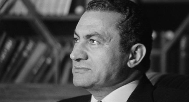 El expresidente egipcio Hosni Mubarak, que gobernó en Egipto durante tres décadas hasta que abandonó el poder tras un alzamiento popular, falleció este martes a los 91 años en un hospital militar. (AFP).