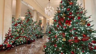 Melania Trump presenta la decoración navideña de la Casa Blanca tras polémica | FOTOS