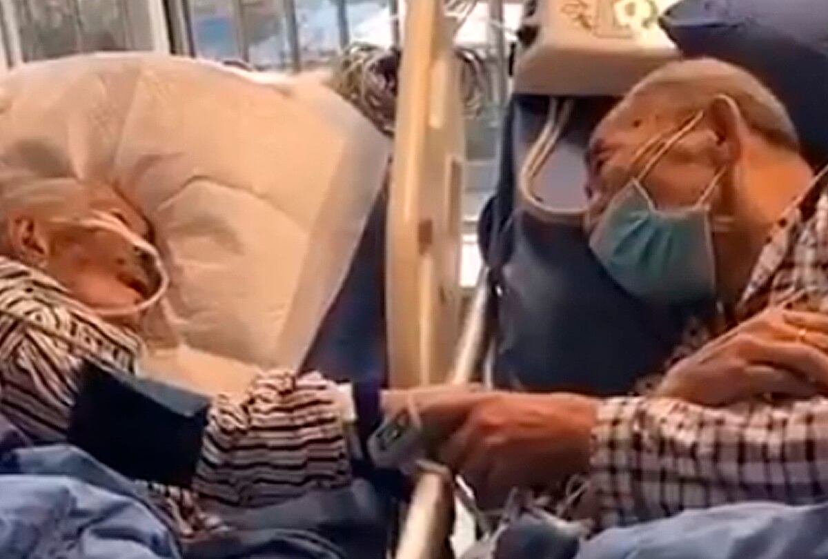 El anciano de 80 años está infectado con Coronavirus y no dudó en darle una última despedida a su esposa que se contentó mucho al volver a ver, una vez más, a su amado. (Foto: TikTok)