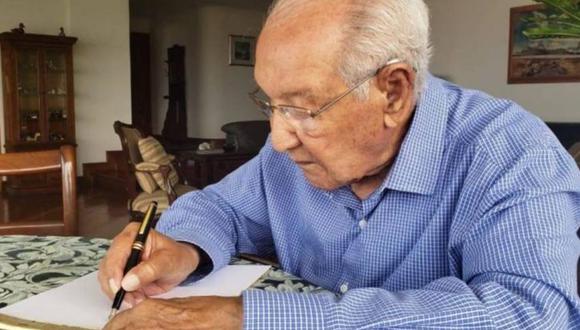 Lucio Chiquito vive en Medellín y siempre ha amado estudiar, la edad no es impedimento. (Foto: El Tiempo de Colombia, vía GDA).