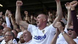 La locura de los hinchas del Leeds United tras gol en el último suspiro | VIDEO