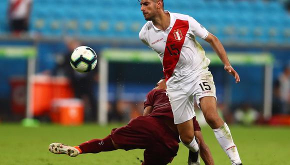 Carlos Zambrano reaparecería en la zaga peruana este sábado frente a Uruguay, en el duelo de cuartos de final. (Foto: Francisco Neyra - enviado especial)