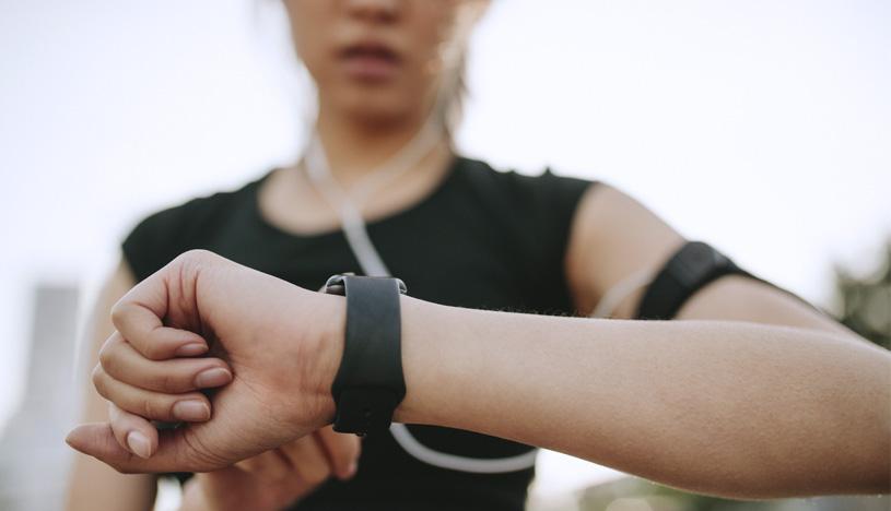 2. Distancia vs tiempo: Alcanzar una mayor distancia no debería ser el principal motivo para los corredores. “También debes enfocarte en el tiempo y la velocidad en la que vas” comenta Morris. Para los principiantes, dice, es mejor concentrarse en el tiempo y no tanto en los kilómetros recorridos.