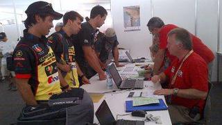 Empieza el Dakar 2013: pilotos sudamericanos son los primeros en pasar la revisión técnica