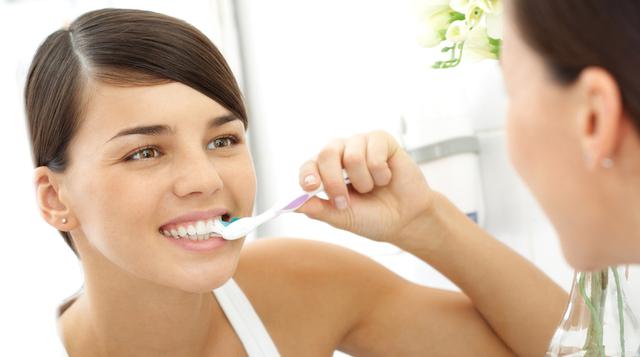 Seis hábitos frecuentes que pueden dañar tus dientes - 1