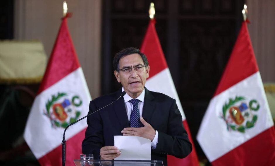 El presidente Martín Vizcarra anuncia la disolución del Congreso en un mensaje a la nación, el 30 de setiembre del 2019.