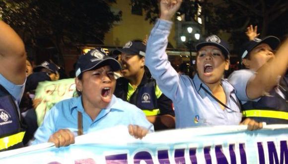 Municipio de Lima reitera que despidos masivos fueron legales