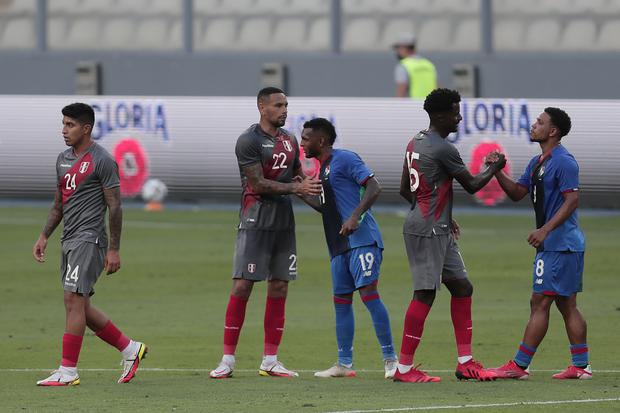 Alexander Callens and Christian Ramos would be the pair of central vs.  Colombia.  (Photo: Jesus Saucedo / GEC)